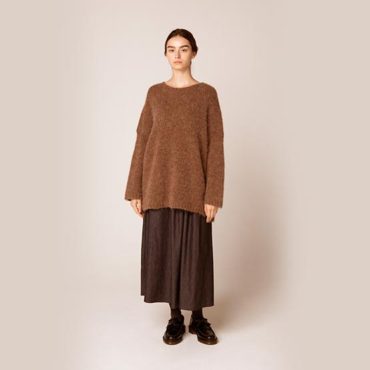 Alpaca knit pullover / Denim skirt