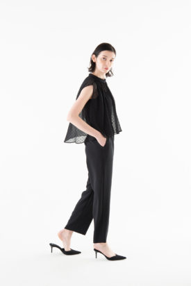 Chiffon dot sleeveless blouse / High twist twill pants