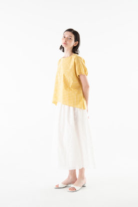 Gingham check pullover blouse / Embroidered gathered skirt