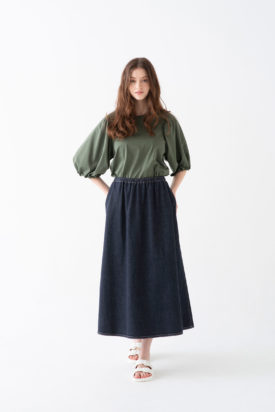 Puff sleeve T-shirt / Denim skirt