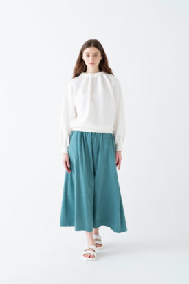 Gathered neck pullover / Corduroy gathered skirt