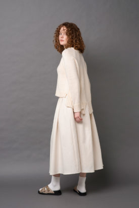 Roving yarn sweater / Cotton wool twill gather skirt